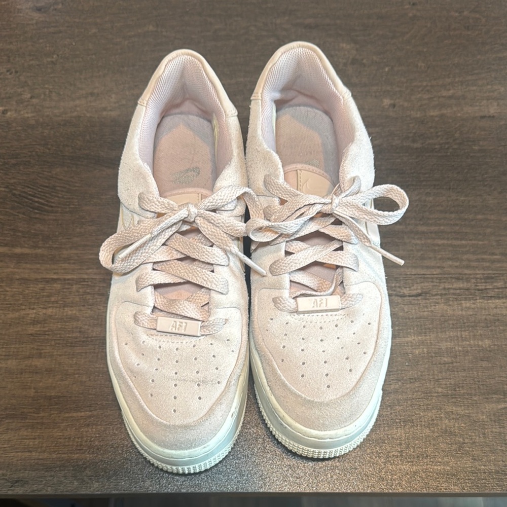 Nike Pink Air Force 1